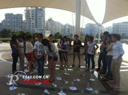 佩吉女装 - PAGE ONE