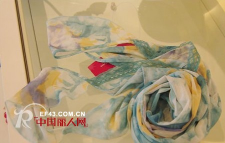 waflow水中花:内衣专卖店如何布置流水台