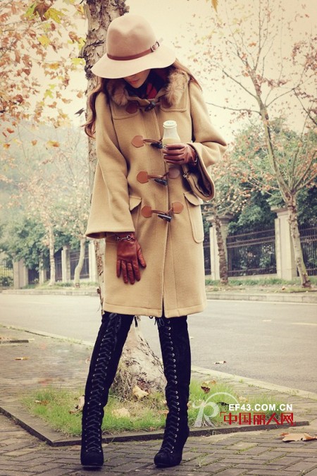 毛呢大衣御寒保暖佳品  轻松穿出淑女气质