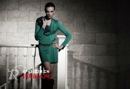 哥邦女装 轻松晋级时尚成熟大女人