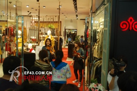 佩吉女装 - PAGE ONE