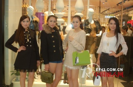 【优雅•闪耀绿城】PAGE ONE郑州二七万达旗舰店盛大开业