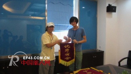 叮当猫举行10月份员工宿舍卫生评比活动