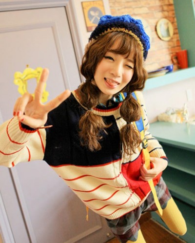 毛衣巧搭术  穿出新鲜时尚感