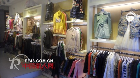 热烈庆祝俄梅戛时尚品牌童装东莞专卖店盛大开业