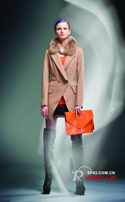 台绣时尚品牌女装  承接时尚设计与纯艺术的载体