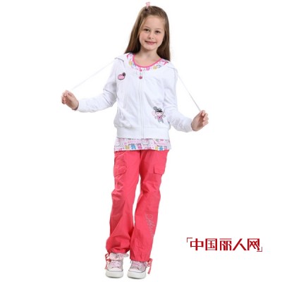 越位少年装 时尚和舒适的融合