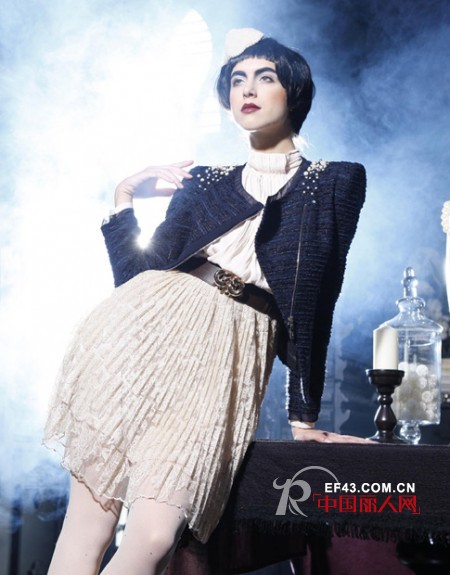 CARMEN女装展现高贵气质 尽显摩登风范