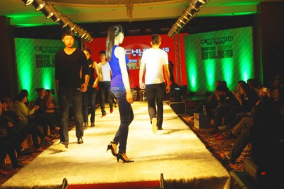 万纯全国巡回招商会在山东济南黄河大酒店隆重举行