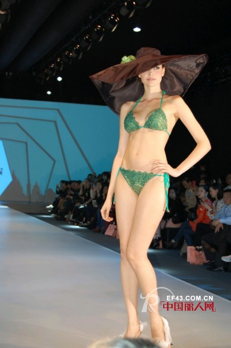 夏娃的诱惑2013春夏“The lady in Paris巴黎丽人”专场秀