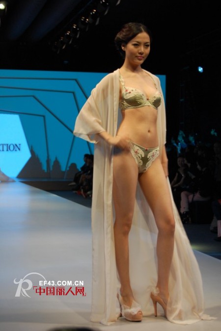 夏娃的诱惑2013春夏“The lady in Paris巴黎丽人”专场秀