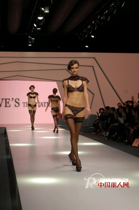 夏娃的诱惑2013春夏“The lady in Paris巴黎丽人”专场秀