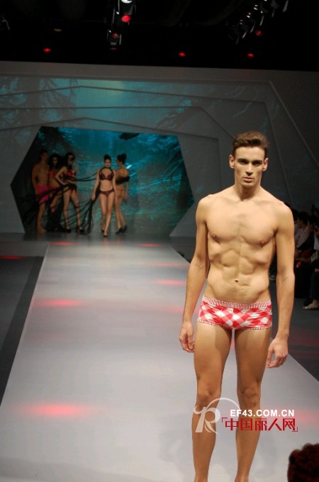 上海国际时尚内衣展 综合时尚品牌内衣泳装秀