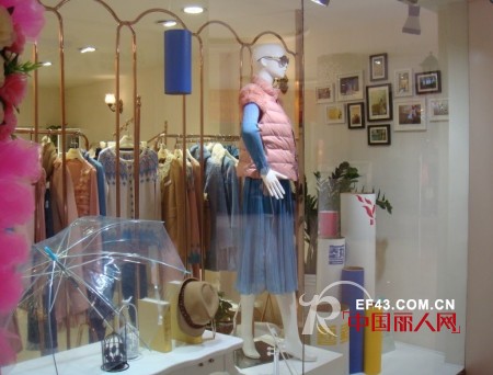 热烈庆祝艺素国际女装江西南昌专卖店顺利开业