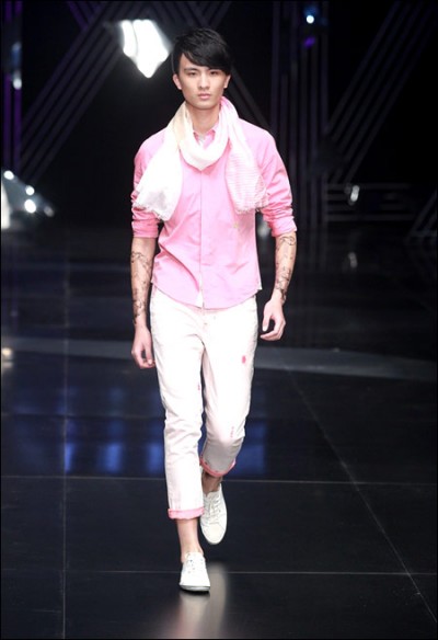 中国国际时装周:左岸•洪金山男装发布会