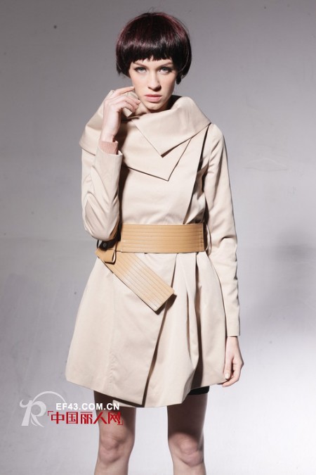 PRETTYSHOWER品牌女装用优雅自信传承永恒的魅力