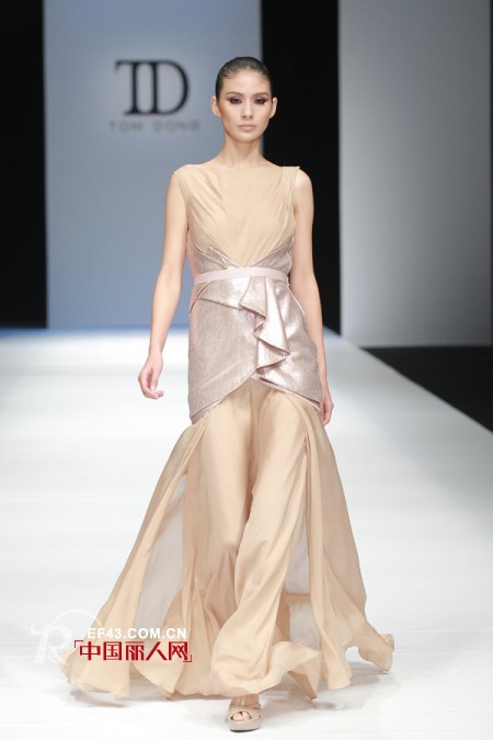 中国国际时装周:TOM DONG•董怀光高级定制时装发布会