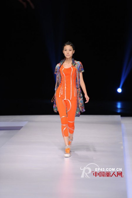 中国国际时装周:乔丹·赵子瑞运动装发布2013春夏新品