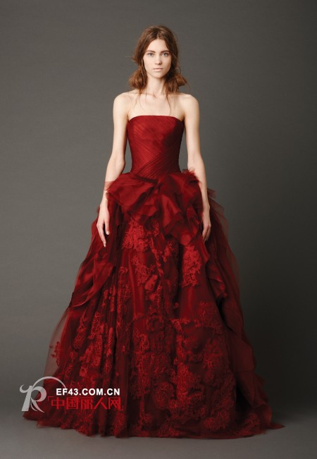 Vera Wang2013春季婚纱系列 演绎红色的唯美与浪漫