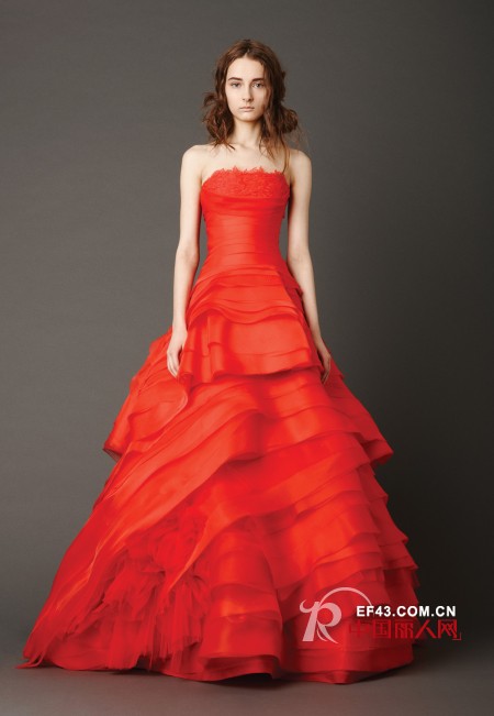 Vera Wang2013春季婚纱系列 演绎红色的唯美与浪漫