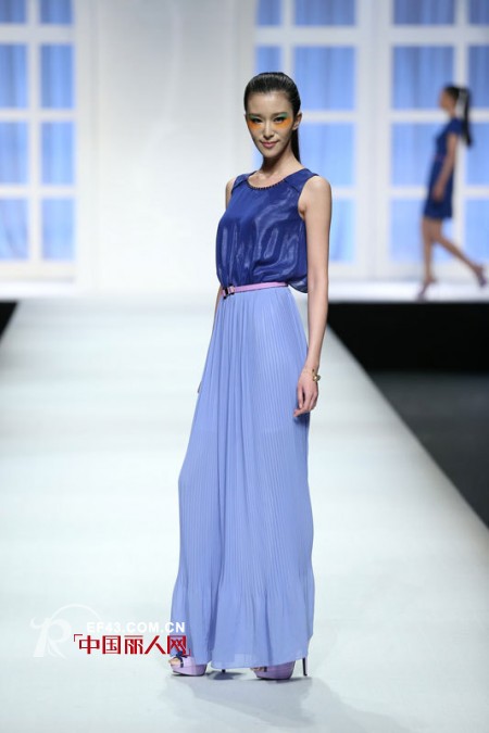 金苑•洪美璇2013春夏“虹”时装发布会