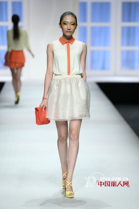 金苑•洪美璇2013春夏“虹”时装发布会