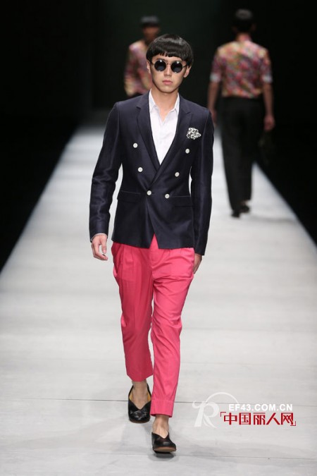 西域骆驼•惠文龙举办2013春夏“LOVE&PEACE”男装发布会