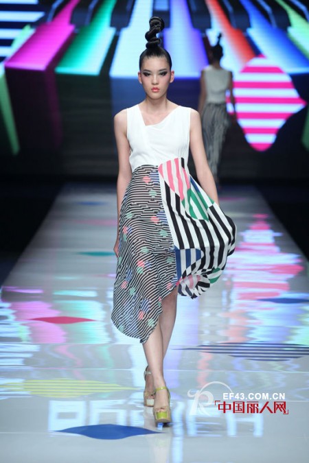 中国国际时装周:OUDIFU•李祖亮2013春夏时装发布会