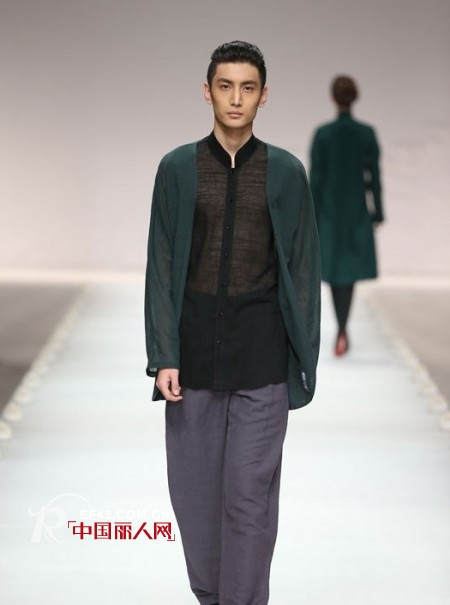 中国国际时装周:“天物”楚和听香•楚艳时装发布会 中国国际时装周:“天物”楚和听香•楚艳时装发布会