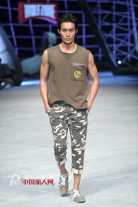 中国国际时装周:狼道•刘奕群牛仔装发布会“回归本土”