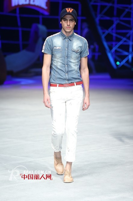 中国国际时装周:狼道•刘奕群牛仔装发布会“回归本土”