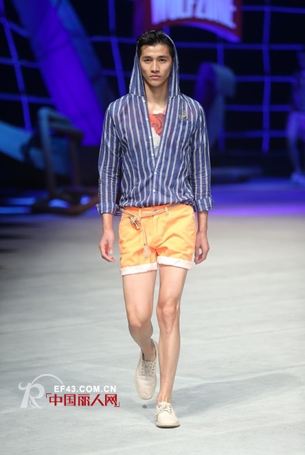 中国国际时装周:狼道•刘奕群牛仔装发布会“回归本土”