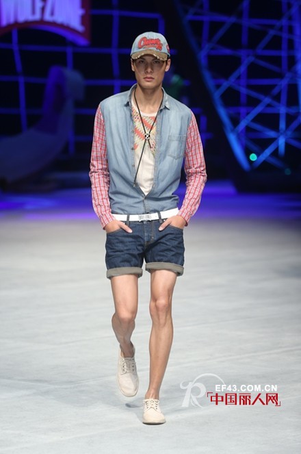中国国际时装周:狼道•刘奕群牛仔装发布会“回归本土”