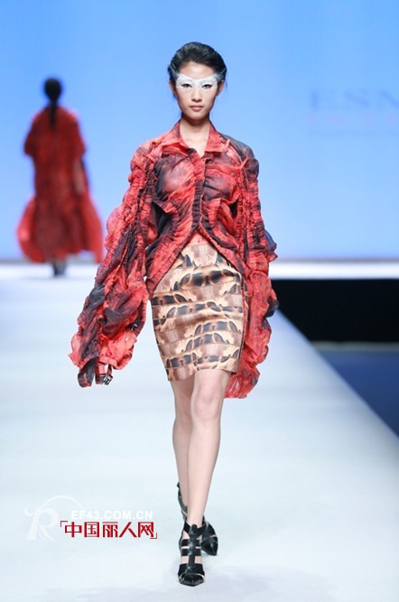 2013“圣得西杯”中国时尚商务男装设计大赛完美收官