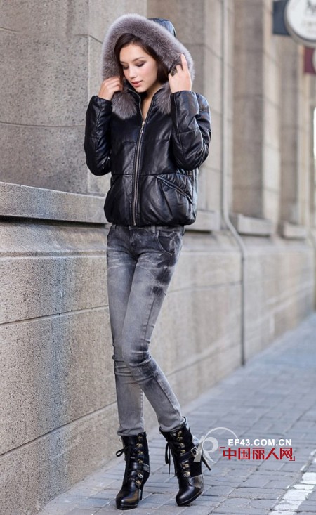 江南人家精致女装紧跟时尚潮流