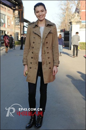 聚焦中国国际时装周 各路潮人街拍汇集