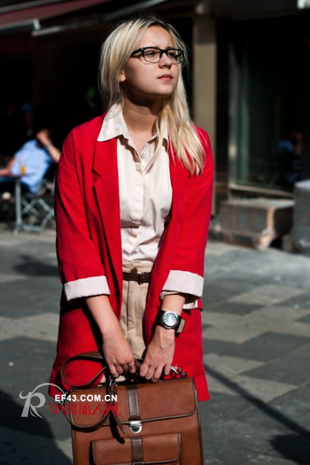 至IN反季节色调西服大当其道