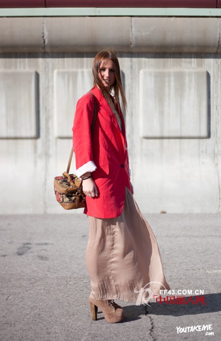 至IN反季节色调西服大当其道