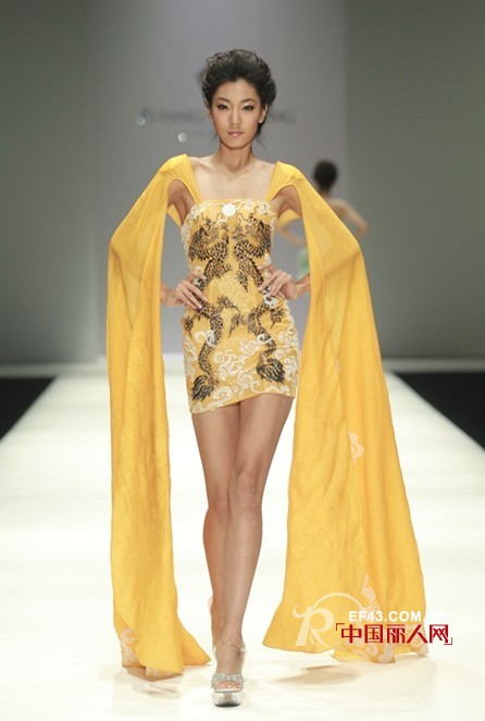 “无界•意境”Zhang jingjing•张京京高级定制发布会