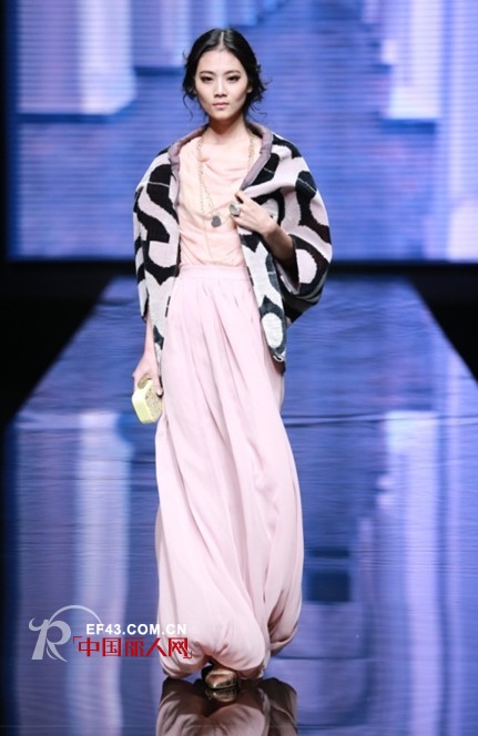 中国国际时装周:Guli•时装2013春夏新品发布会