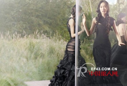 婚纱女王Vera Wang 同名系列上演别具一格2012婚纱大片