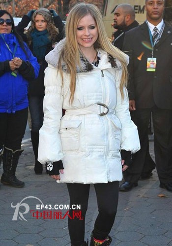 降温啦,快来备一件羽绒服温暖过冬吧!