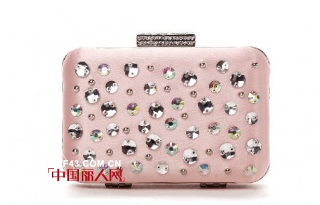 达芙妮S.H.E限量Selina婚礼定制系列完美发售