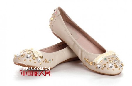 达芙妮S.H.E限量Selina婚礼定制系列完美发售