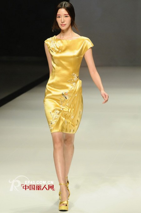 NE·TIGER高级定制华服发布会拉开中国国际时装周开幕首秀