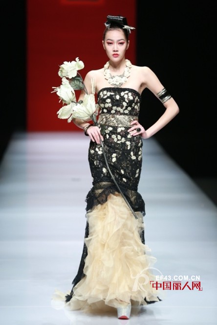 中国国际时装周:“绣·唐婕”卡特丽·唐婕2013春夏时装发布