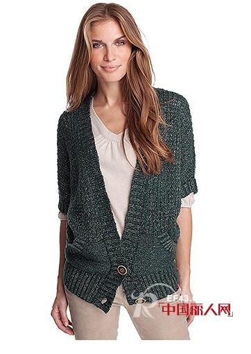 ESPRIT复古毛衣大回潮 潮人出招穿出女人味