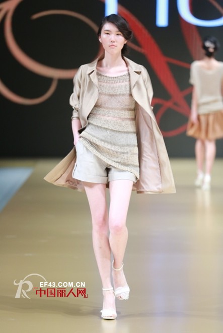 卉·赵卉洲时装2013春夏“HUI——旧爱”发布会