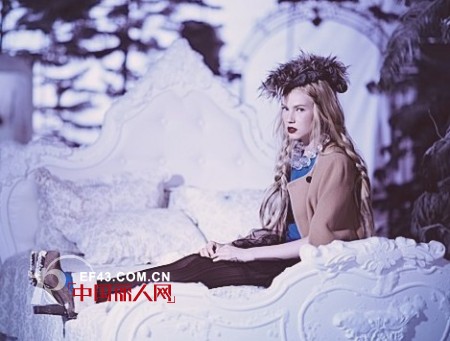 Five Plus英伦复古摩登新搭 打造秋冬时髦造型