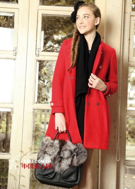 Fay-Fayee12秋冬新服 温婉女生教你穿出街拍感